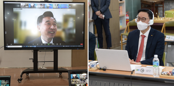 김승우 순천향대 총장과 진법춘(陈法春) 중국천진외국어대 총장이 인사말을 하고 있다.