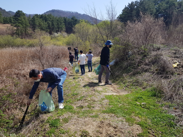 8일, 대청호오백리길 환경정비 활동 모습