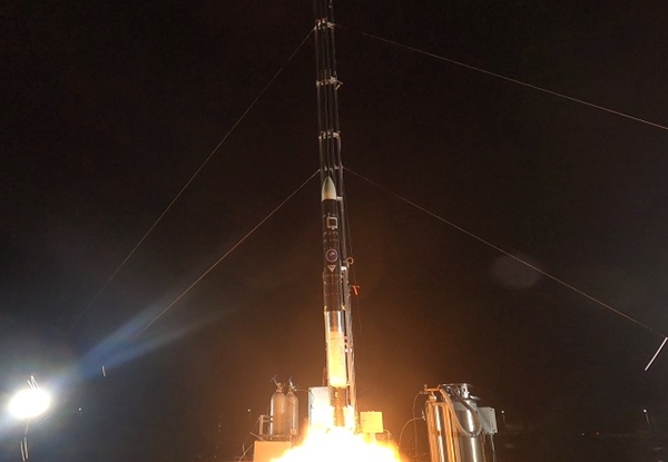 2022년 3월 24일 새벽 1시 30분 BW 0.1가 발사하는 모습.