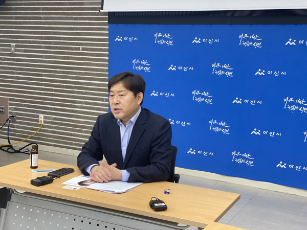 간담회를 진행하는 황명선 충남도지사 예비후보