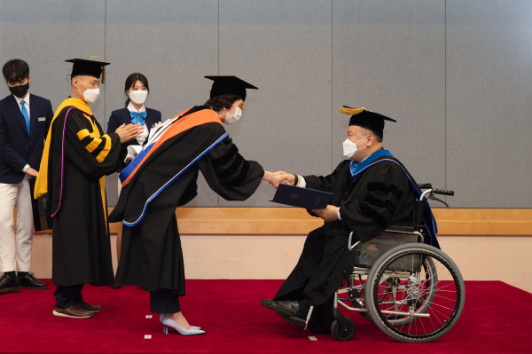 충남대, 이상민 국회의원에 명예행정학박사 학위 수여