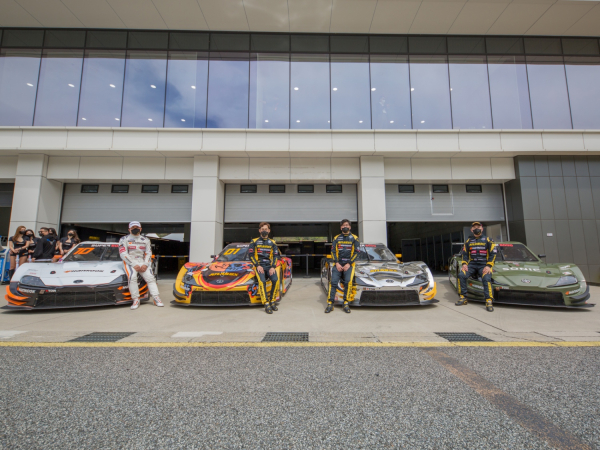 아트라스비엑스 모터스포츠 팀 단체사진