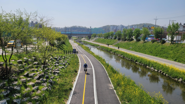 천안천 자전거도로