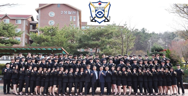 해군부사관군무원과 보도사진