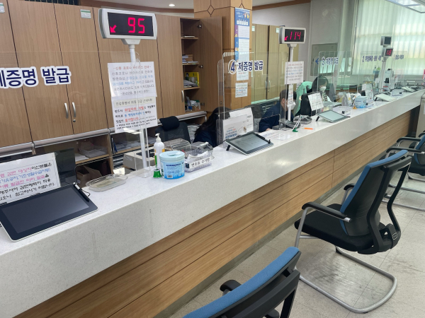 전자간편서식용 터치스크린 설치 사진