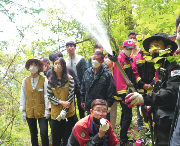 12일 유관기관과 함께 실제 산불재난을 가상한 산불진화 합동훈련 실시 모습