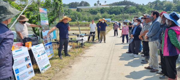 드론 직파 현장 시연회 개최 모습