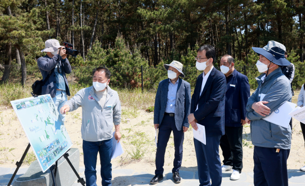 24일 고효열 시장 권한대행과 충남도 및 시 관계자는 원산도와 고대도, 장고도, 삽시도를 차례로 방문해 사업 예정지 시찰