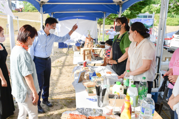 예비 여성창업자를 위한 프리마켓 행사 진행 모습