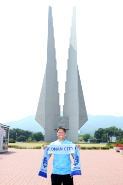 재일교포 출신 측면 수비수 김대생 영입