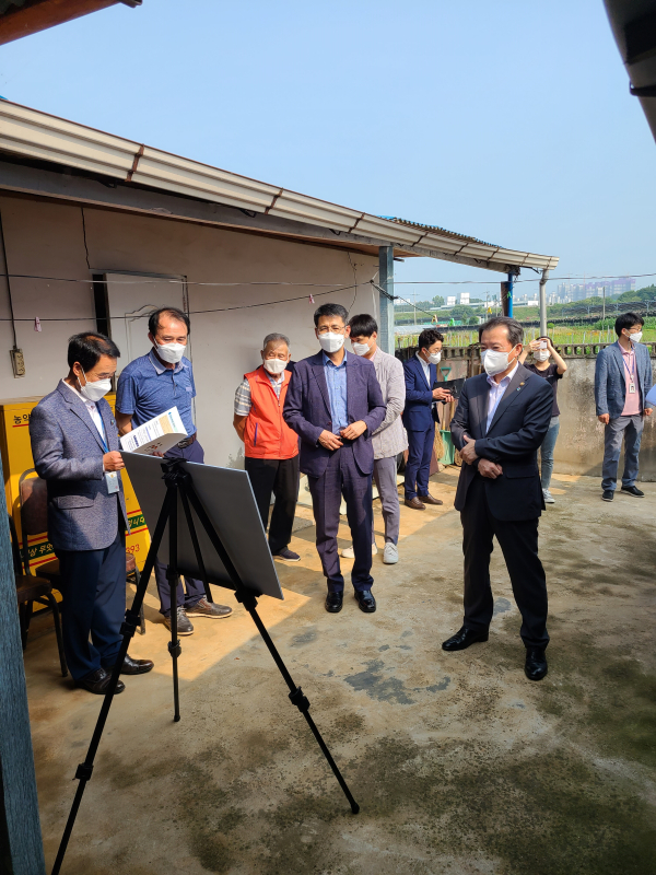 취약계층 방문 점검에 나선 이태규 부시장과 유제철 환경부 차관
