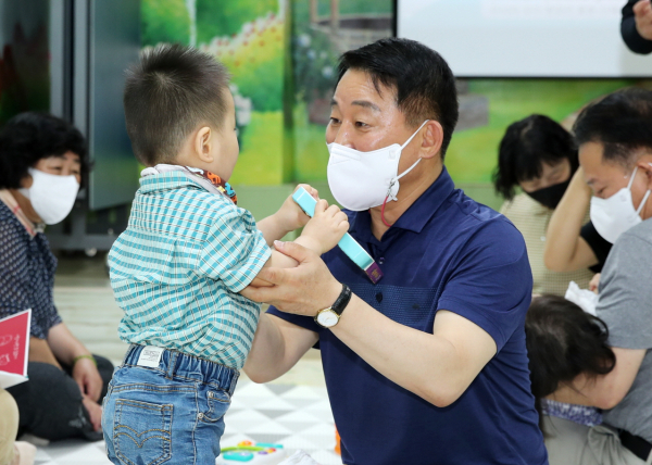 23일 서철모 대전서구청장 당선인이 장애인복지시설 한걸음을 찾아 봉사활동을 실시했다