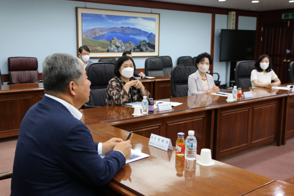 ‘여성 의원 및 회원사 교류 간담회’ 개최 모습