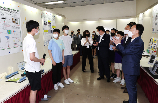 과학전람회 개관식 모습