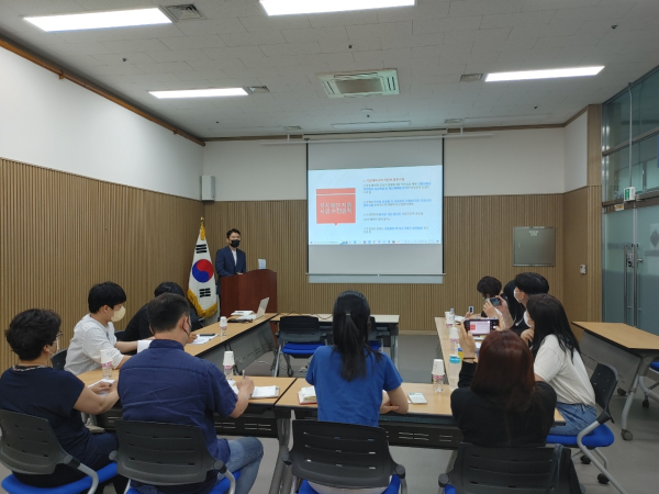 복지프로그램 인큐베이팅 공모사업 안내 모습/천안시 제공