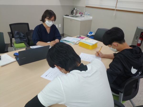 금연지도사와 함께하는 금연상담 모습