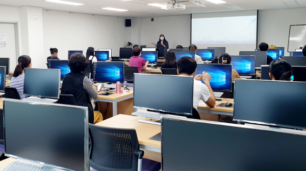 지난 18일 군 교육문화센터에서 진행된 태안군 혁신대학 강의 모습(컴퓨터 활용능력 2급 과정).