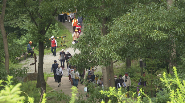 국립예산치유의 숲 걷기행사 모습