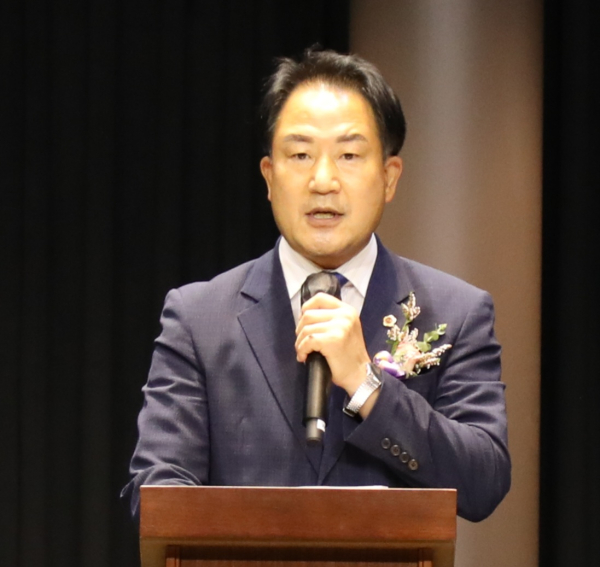 축사하는 상병헌 세종시의회 의장