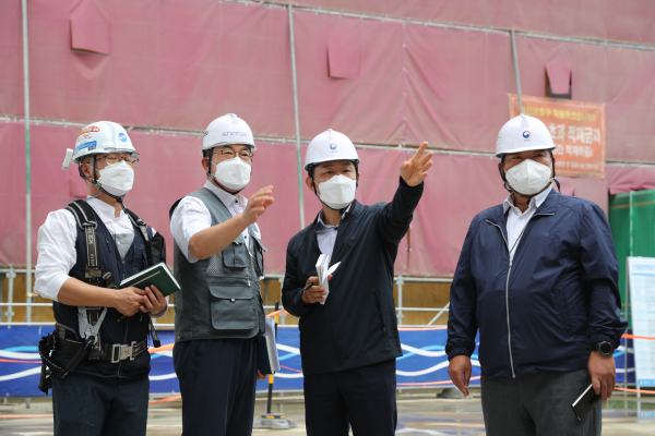최임락 행복청 차장, 건설현장 안전점검 모습