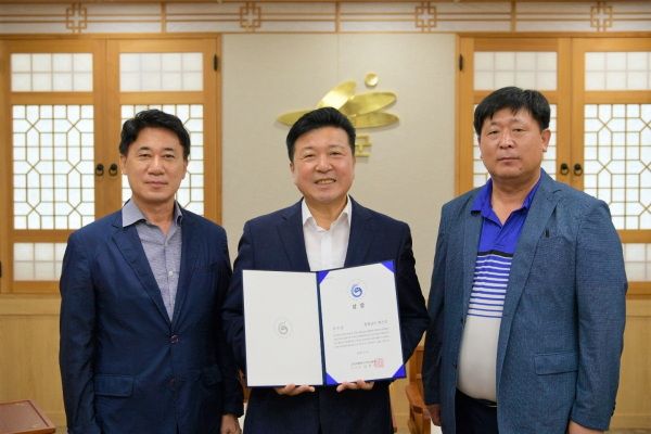 제4회 한국문화가치대상 우수상 수상 기념촬영