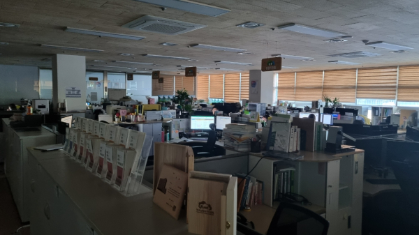 사무실을 소등하고 있는 모습(한국산림복지진흥원)