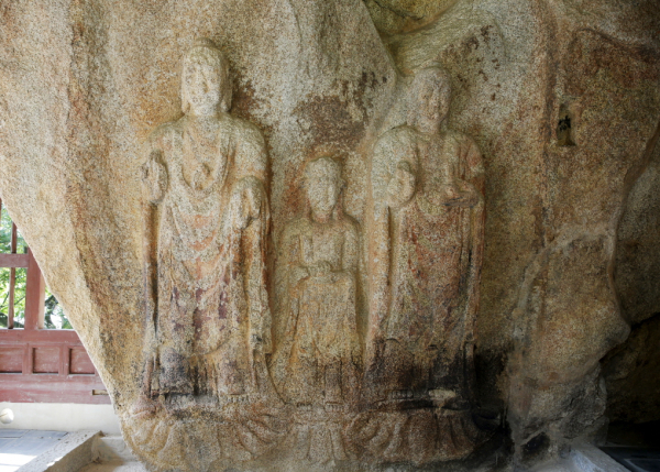 태을암 마애삼존불 모습