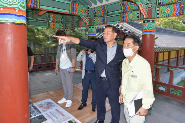 최원철 시장, 민선8기 현안 사업 현장방문 모습