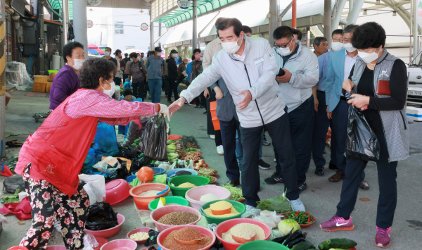 김동일 보령시장, 추석 맞이 전통시장 방문