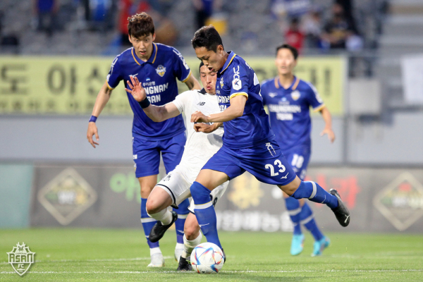 충남아산FC 경기 모습