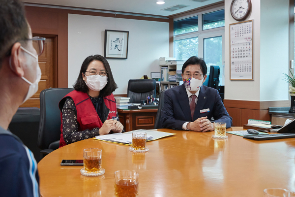 박경귀 시장, 아산시비정규직지회 면담 장면