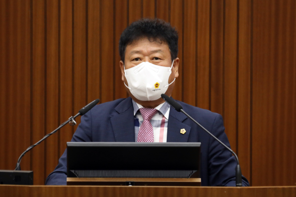 5분 발언하는 김충식 세종시의회 의원