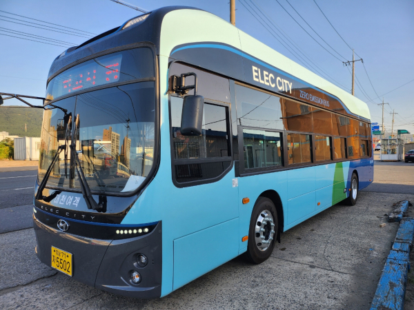 친환경 전기 저상버스 사진