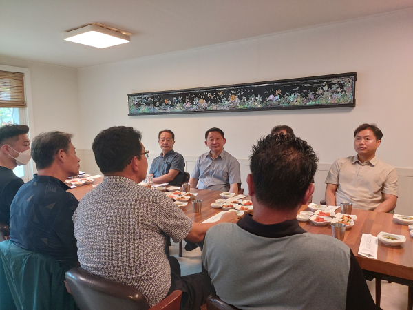 상인회 간담회 개최 장면