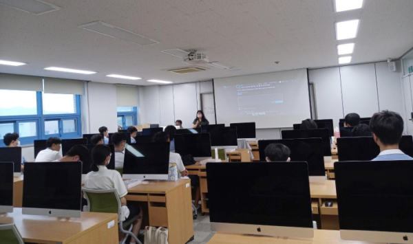 스마트소프트웨어과 기술지도 사진