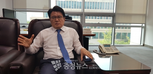 더불어민주당 황운하 의원