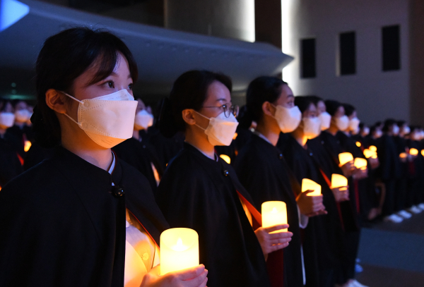 백석대 간호학과 제12회 나이팅게일 선서식이 진행되고 있다.
