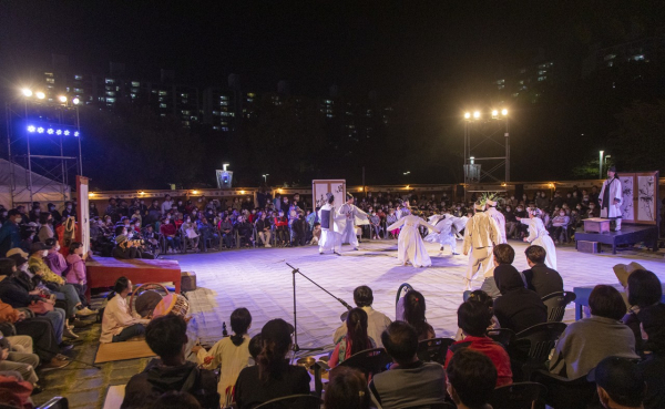 동춘당 선생의 일대기를 풀어낸 우금치 마당극 공연