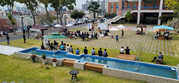 대전폴리텍 캠퍼스에서 청년명상콘서트 진행 모습