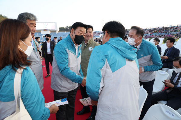 지난달 29일 보령종합운동장에서 열린 충남도민체전 개막식에 참석한 가세로 군수
