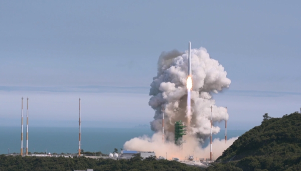 한국형 발사체 누리호가 21일 오후 4시 성공적으로 발사됐다. / 한국항공우주연구원 제공