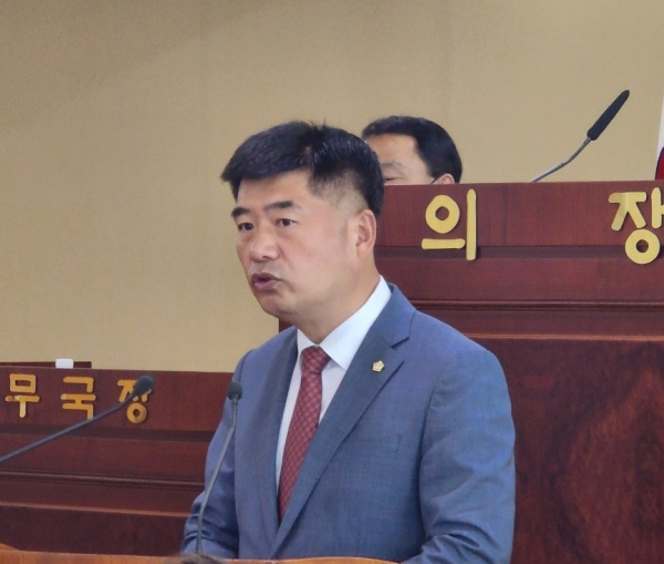 5분 발언을 하는 맹의석 의원/박동혁 기자