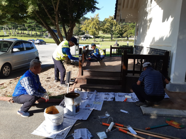 시설물 오일 도색작업