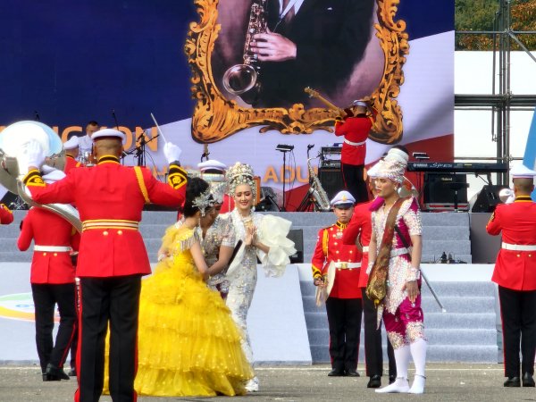이날 피날레를 장식한 태국 군악대