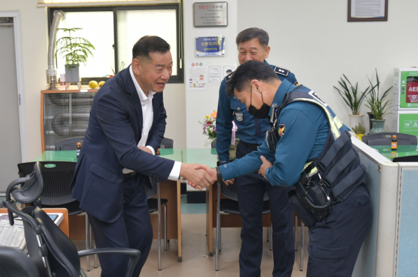 최원철 공주시장, 제77주년 경찰의 날 맞아 지구대 격려 방문