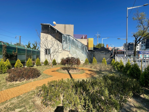 문화동 736-1번지에 조성한 마을 화단