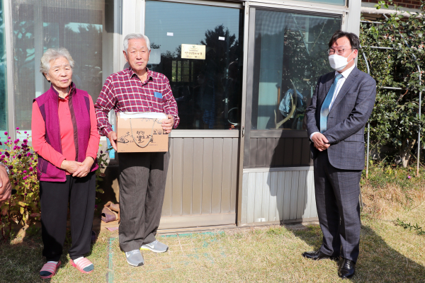 병역명문가의 집 문패달아드리기(안영환님)