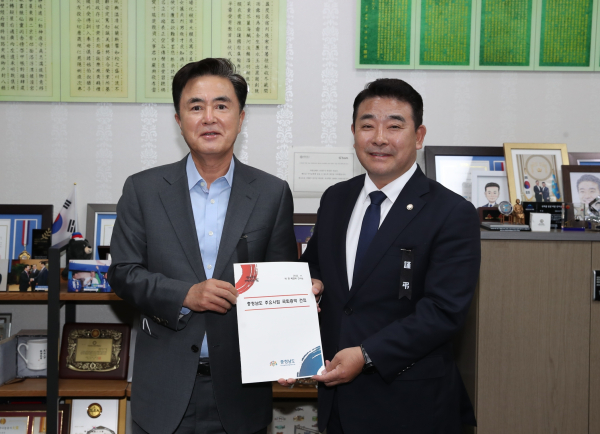 김태흠 지사와 박정 예결위 더불어민주당 간사