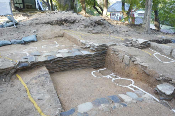 와적기단 세부모습