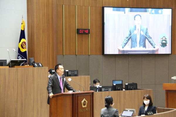 제341회 정례회 1차 본회의 5분발언 중인 방한일 도의원/사진 권상재 기자